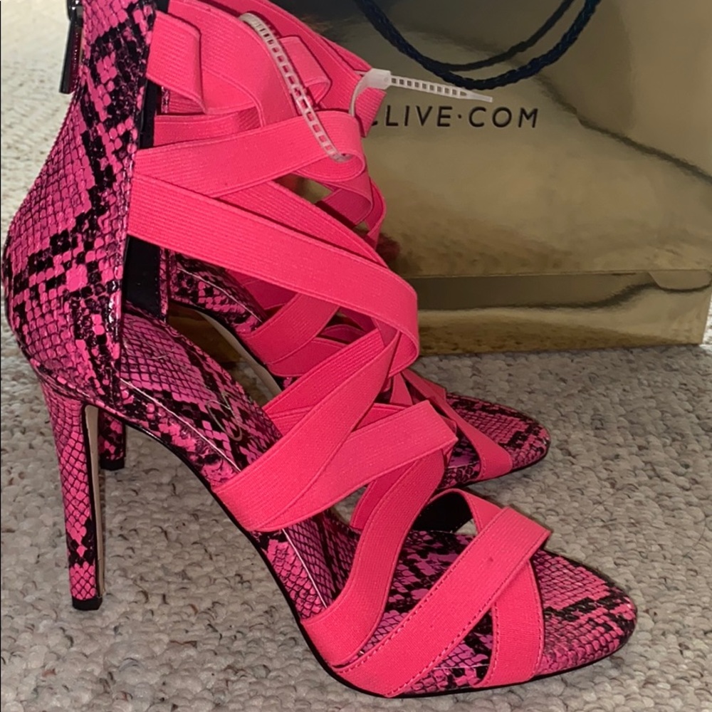 Jessica Simpson Pink Snakeskin heels